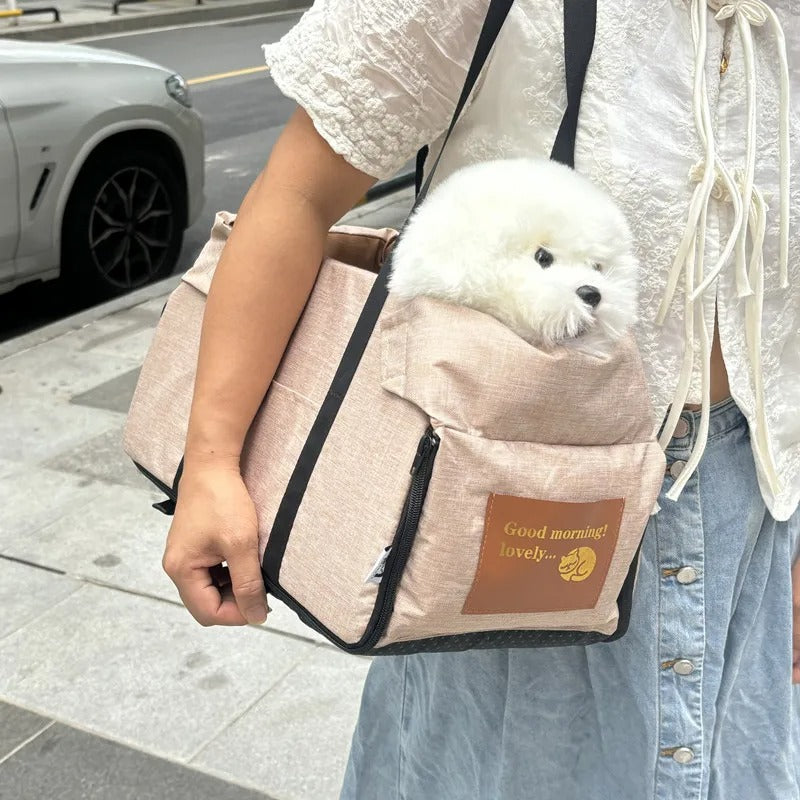 SnugRide_beige_met_gedragen_hond.jpg